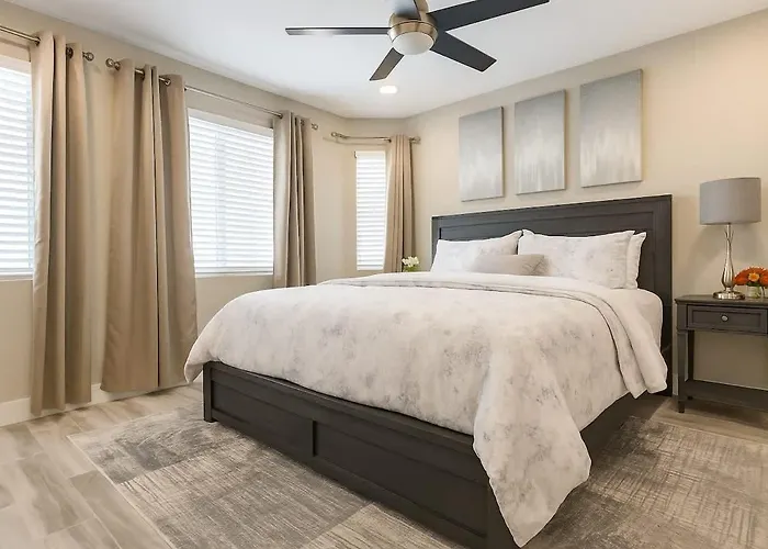 Family Friendly 6 Bedroom Compound Near Windsor Ramp Villa Lake Havasu City