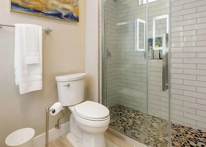 Family Friendly 6 Bedroom Compound Near Windsor Ramp Lake Havasu City