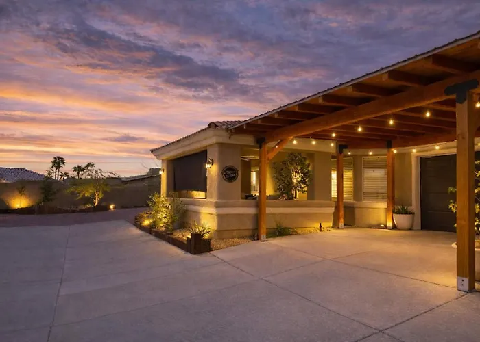 Villa Family Friendly 6 Bedroom Compound Near Windsor Ramp Lake Havasu City