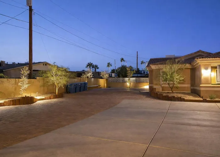 Villa Family Friendly 6 Bedroom Compound Near Windsor Ramp *