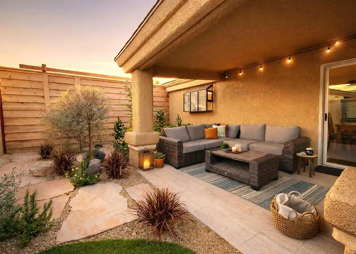 Villa Family Friendly 6 Bedroom Compound Near Windsor Ramp Lake Havasu City