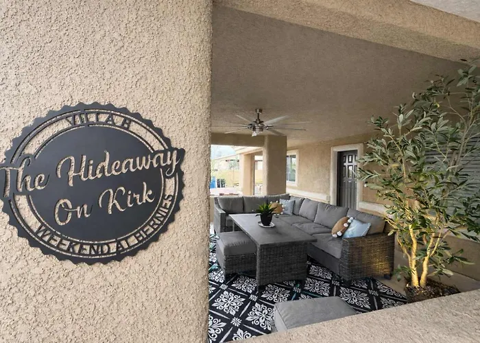 Family Friendly 6 Bedroom Compound Near Windsor Ramp * Lake Havasu City