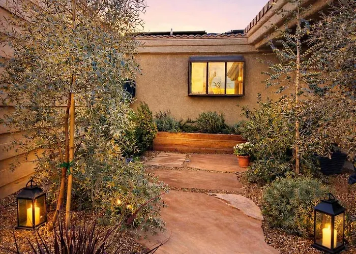 Family Friendly 6 Bedroom Compound Near Windsor Ramp Villa