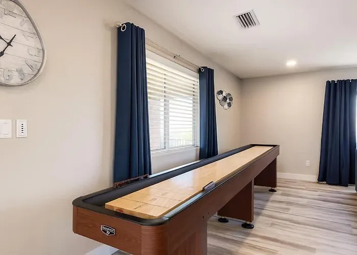 Family Friendly 6 Bedroom Compound Near Windsor Ramp Lake Havasu City